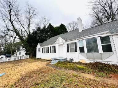 Main picture of 2350 N Decatur Rd