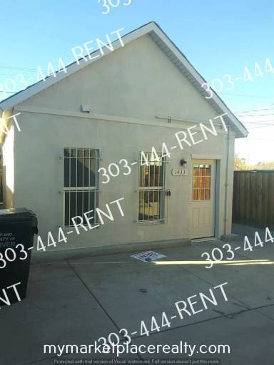 Main picture of 1433 Lipan St
