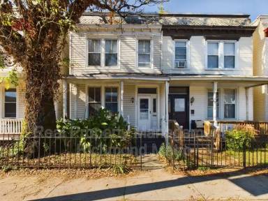 Main picture of 14 S Robinson St