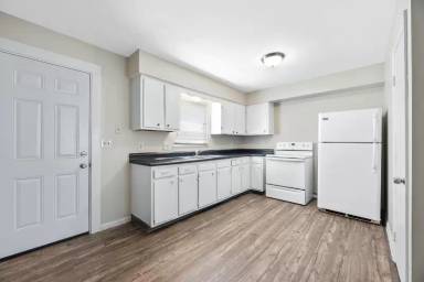 Main picture of Evergreen Apartments & Townhomes