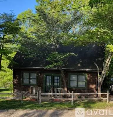 Main picture of 311 E Walker St