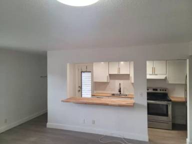 Main picture of 224 SE 9th Ave