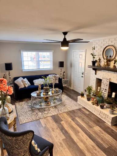 Main picture of 9539 Possum Hollow Rd