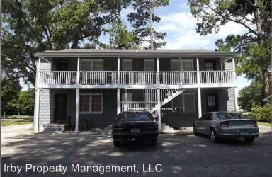 Main picture of 303 Roberts St