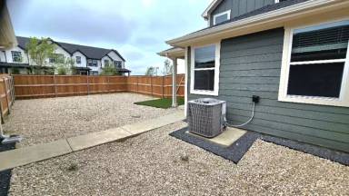 Main picture of 2542 Ophelia Levi Ln