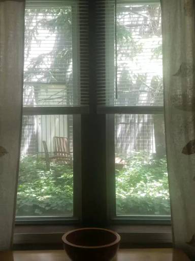 Main picture of 1546 W Fry St