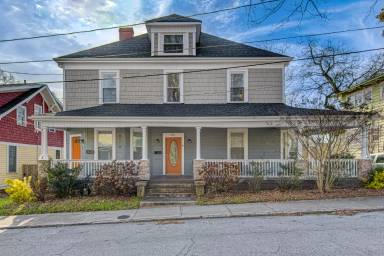 Main picture of 310 Murray St