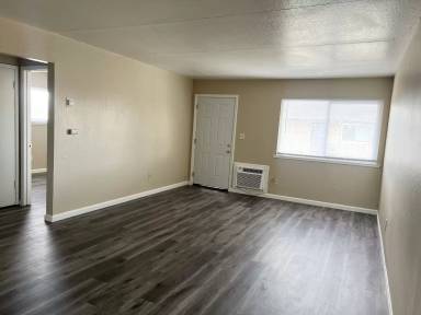 Main picture of 516 W Tregallas Rd