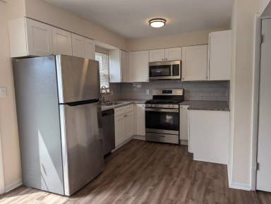 Main picture of 253 S Liberty St