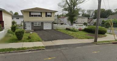 Main picture of 3 Tuxedo Pl, Vauxhall - 2nd Floor 3BR 1BA - renovated large unit