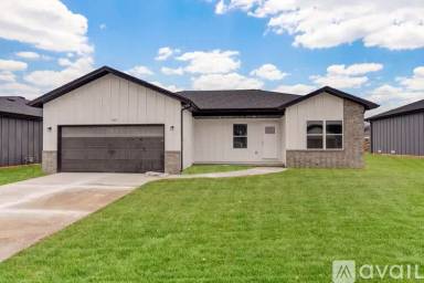 Main picture of 1525 S Jaylin Ave