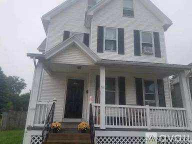 Main picture of 914 Front St