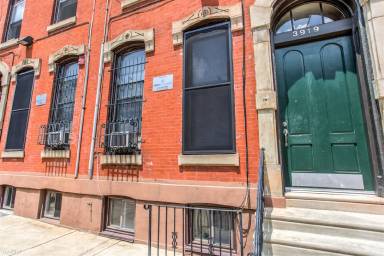 Main picture of 3919 Pine St