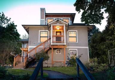 Main picture of 4633 45th Ave S