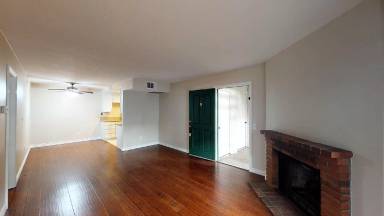 Main picture of 129 S Poplar Ave
