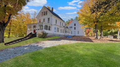 Main picture of 266 2nd NH Tpke