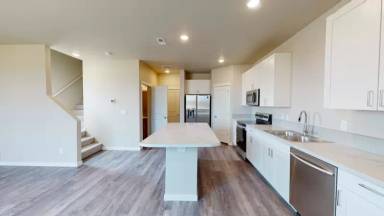 Main picture of 265 Molinar St