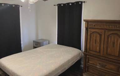 Main picture of 2024 N Ross Ave
