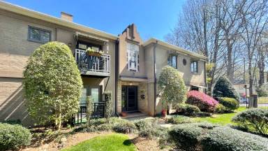 Main picture of 227 N Dotger Ave
