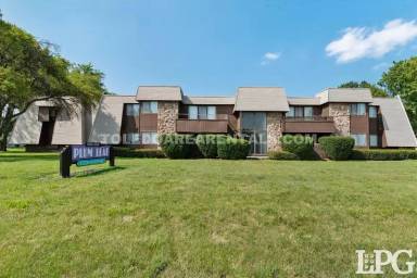 Main picture of 5564 Heatherdowns Blvd