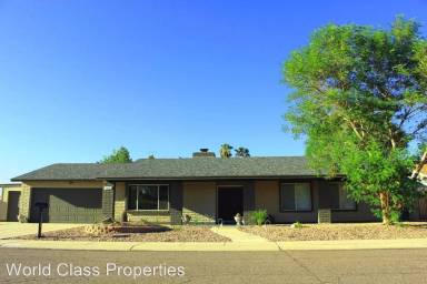 Main picture of 3028 W Beck Ln