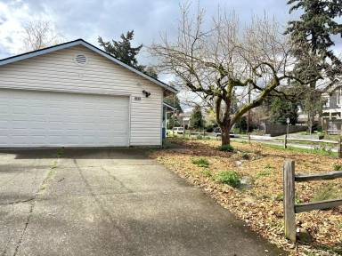 Main picture of 6112 SE 77th Ave