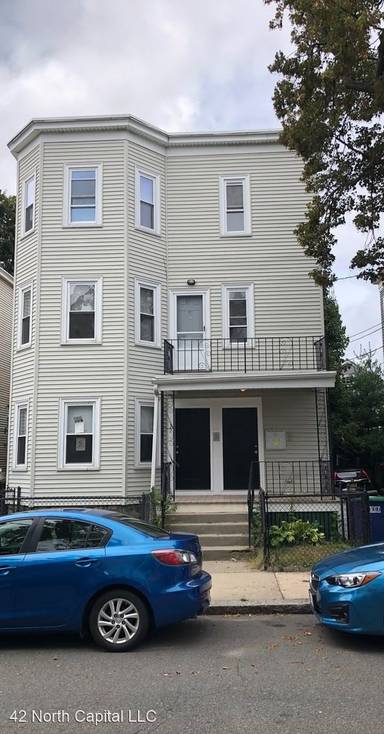 Main picture of 24 Belknap St