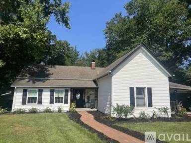 Main picture of 246 Tryon Rd