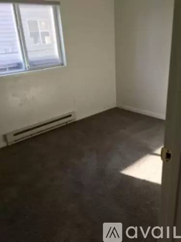 Main picture of 627 Willis Ave