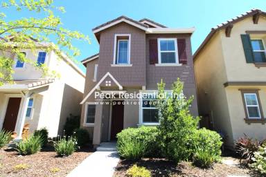 Main picture of 2532 John Glenn Way