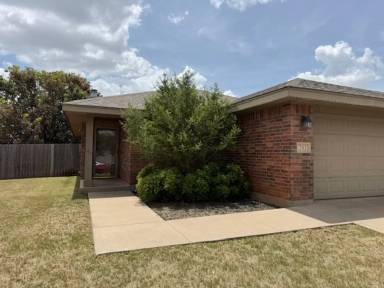 Main picture of 281 Sugarberry Ave