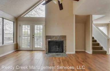 Main picture of 9803 Walnut St