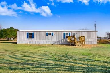 Main picture of 2379 US Highway 13 N