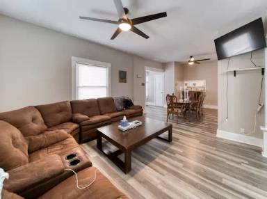 Main picture of 2120 Garfield St