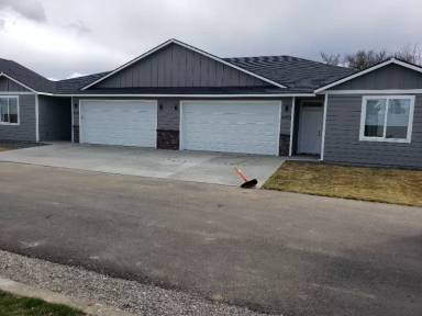 Main picture of 10310 E Augusta Ln