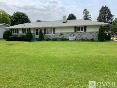 Main picture of 213 Plymouth Dr