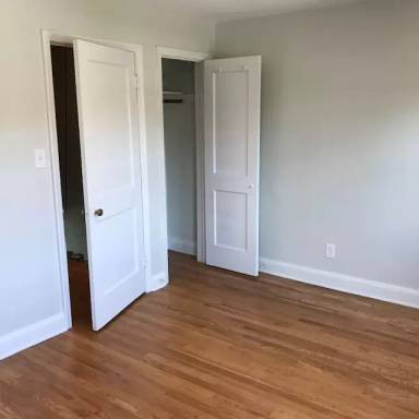 Main picture of 313 Gusryan St