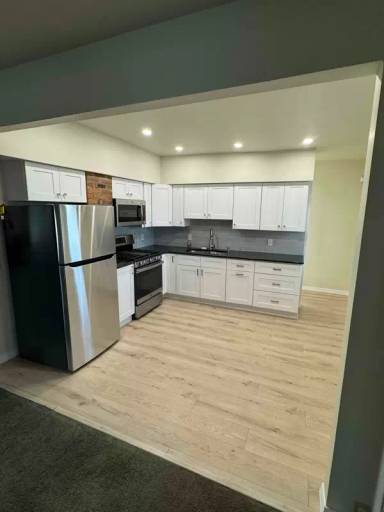 Main picture of 829 Foster Ave