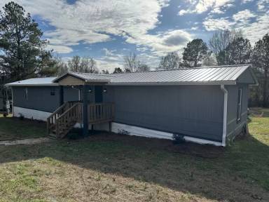 Main picture of 208 S Trotters Way