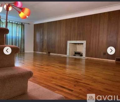 Main picture of 23407 Beachwood Blvd