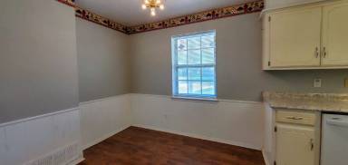 Main picture of 4304 N Pottenger Ave