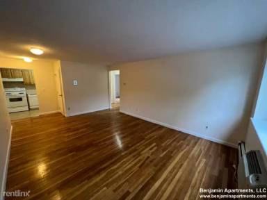 Main picture of 118 North Beacon St