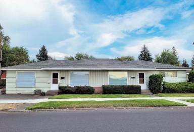 Main picture of 820 NE 4th St