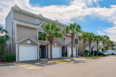 Main picture of 3695 Scenic Highway 98
