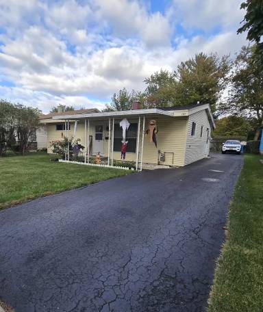 Main picture of 151 N California Ave