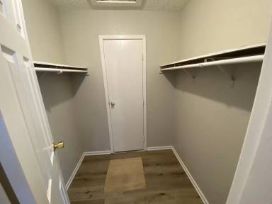 Main picture of 9707 Detroit Ave
