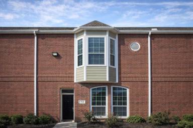 Main picture of Lakeridge Townhomes