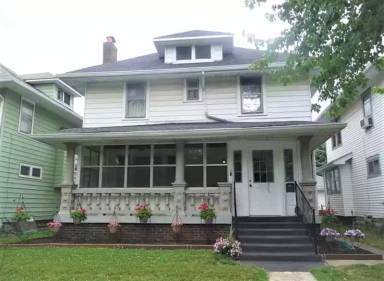 Main picture of 42 N Pershing Ave