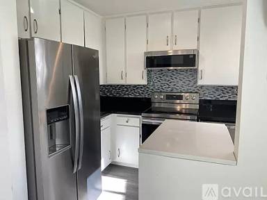 Main picture of 8400 De Longpre Ave