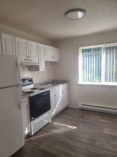 Main picture of 127 Kensington Ave S